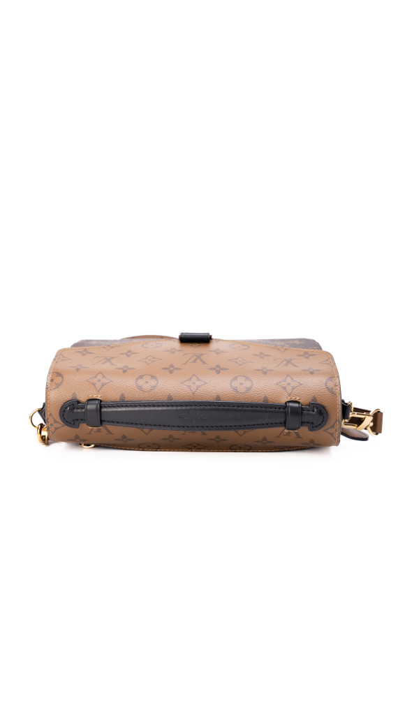 Louis Vuitton Pochette Métis Monogram Shoulder Bag