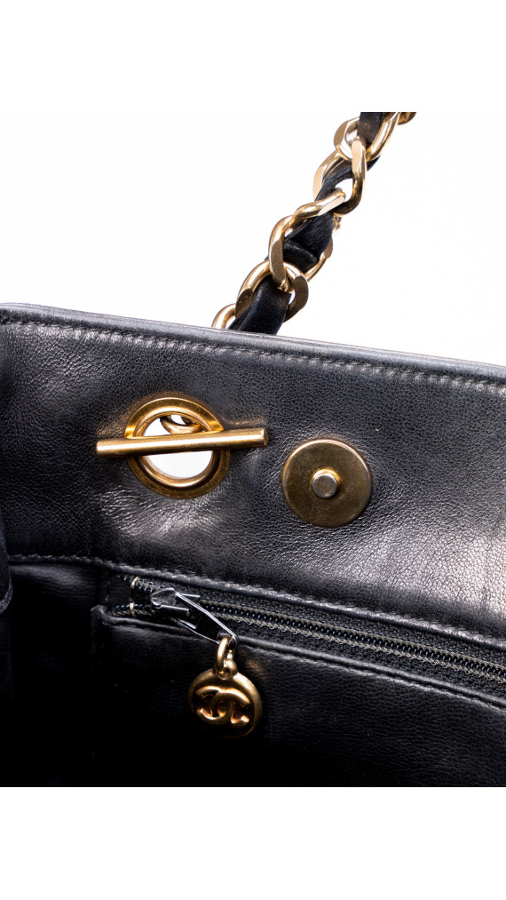 Chanel Vintage Tote Bag i Sort Skinn med Gullkjetting