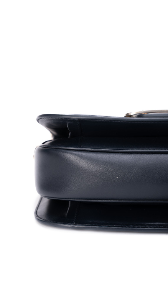 Vintage Céline Skulderveske med Gullspenne – Mørkeblå Kalveskinn