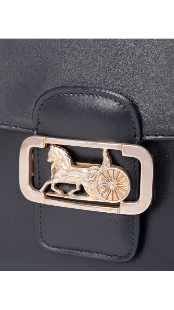Vintage Céline Skulderveske med Gullspenne – Mørkeblå Kalveskinn
