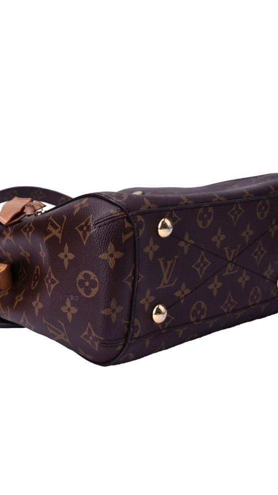 Louis Vuitton Montaigne BB Shoulder Bag