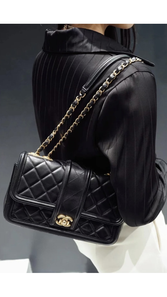Chanel Single Flap Bag Sort