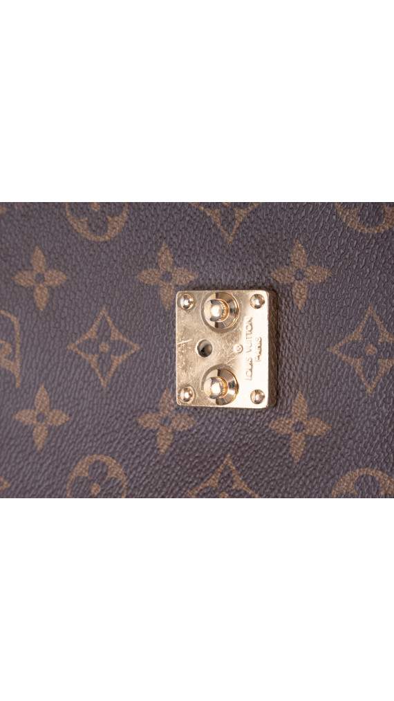 Louis Vuitton Pochette Métis Monogram Canvas
