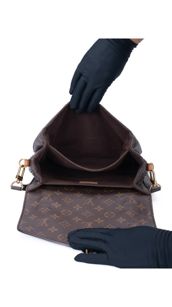 Louis Vuitton Pochette Métis Monogram Canvas