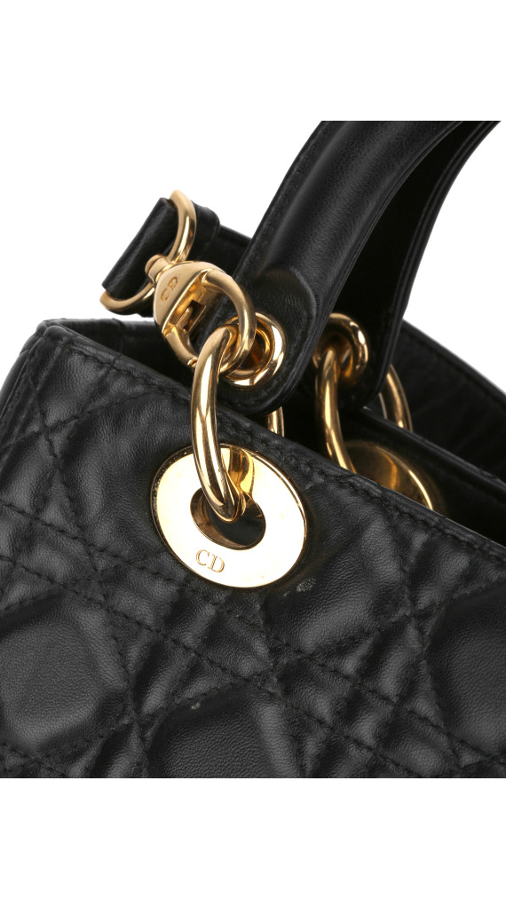 Lady Dior Medium Bag i Sort Lammeskinn med Gull-detaljer
