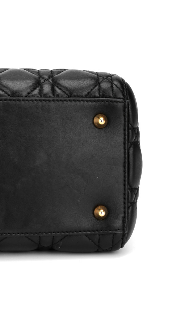 Lady Dior Medium Bag i Sort Lammeskinn med Gull-detaljer