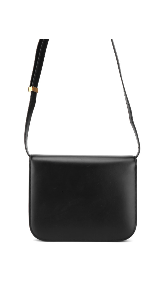 Celine Classic Box Bag i svart kalveskinn med gullspenne