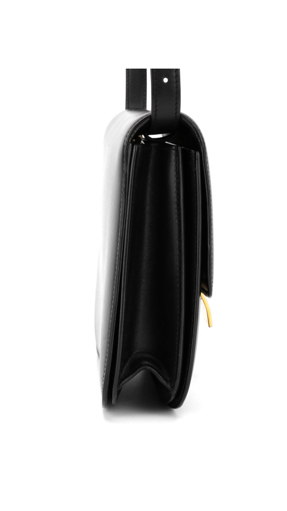 Celine Classic Box Bag i svart kalveskinn med gullspenne
