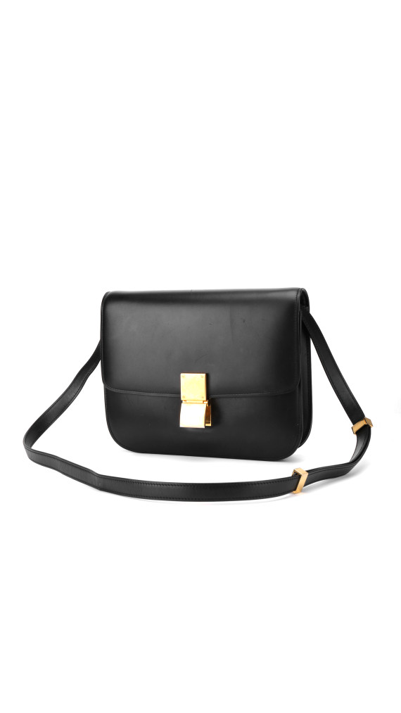 Celine Classic Box Bag i svart kalveskinn med gullspenne