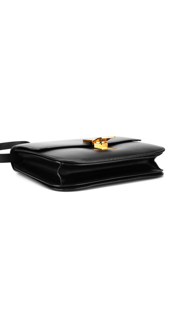 Celine Classic Box Bag i svart kalveskinn med gullspenne