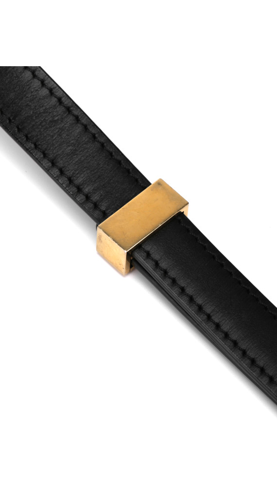 Celine Classic Box Bag i svart kalveskinn med gullspenne