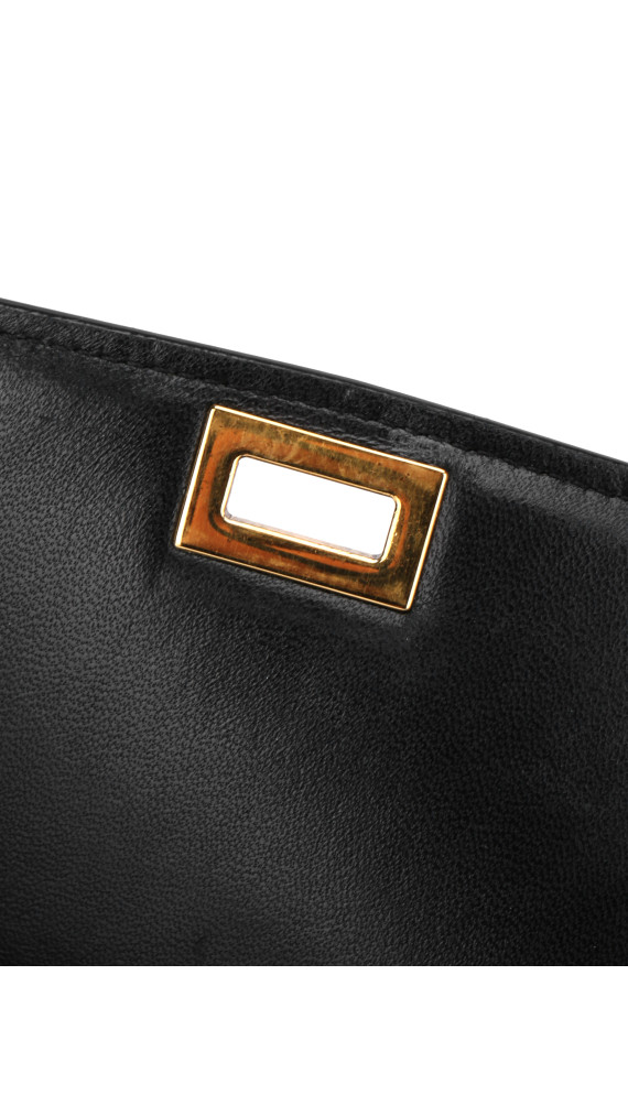 Celine Classic Box Bag i svart kalveskinn med gullspenne