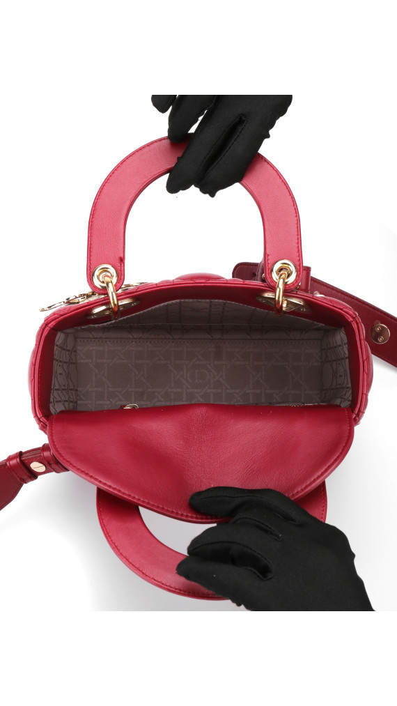 Lady Dior Medium Bag i rødt lammeskinn