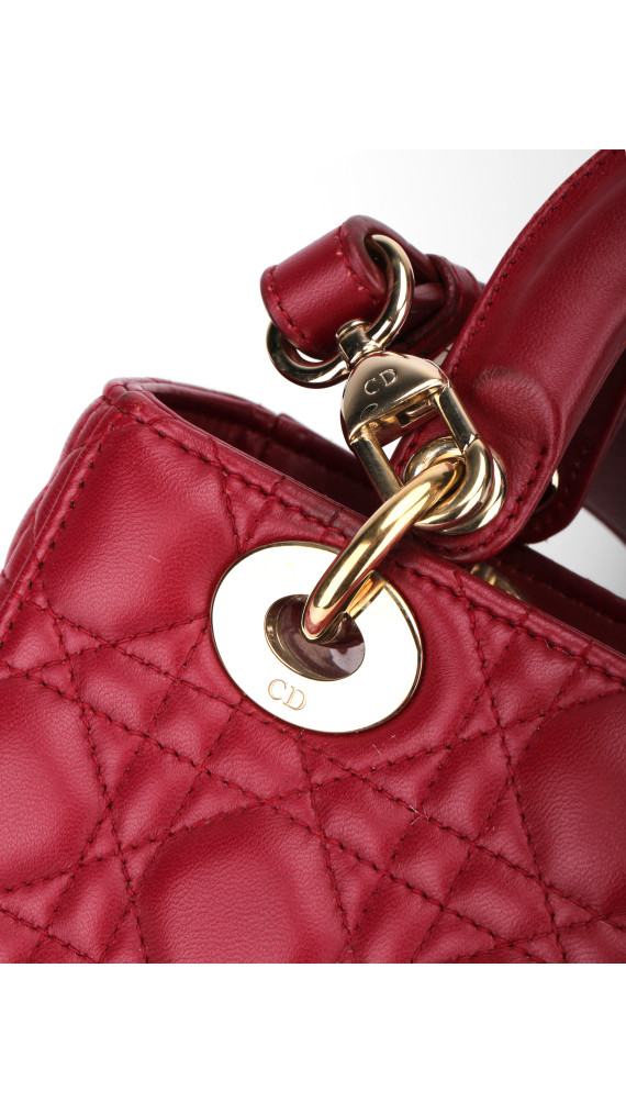 Lady Dior Medium Bag i rødt lammeskinn