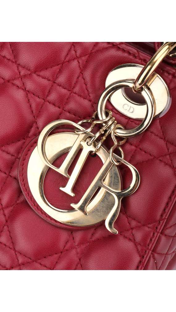Lady Dior Medium Bag i rødt lammeskinn