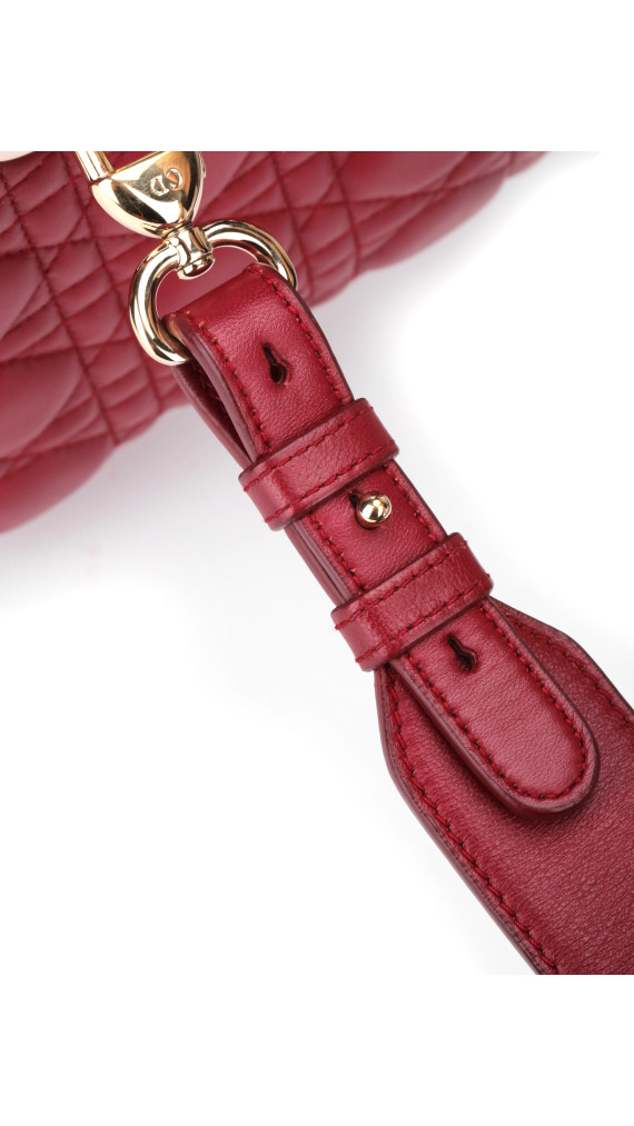 Lady Dior Medium Bag i rødt lammeskinn