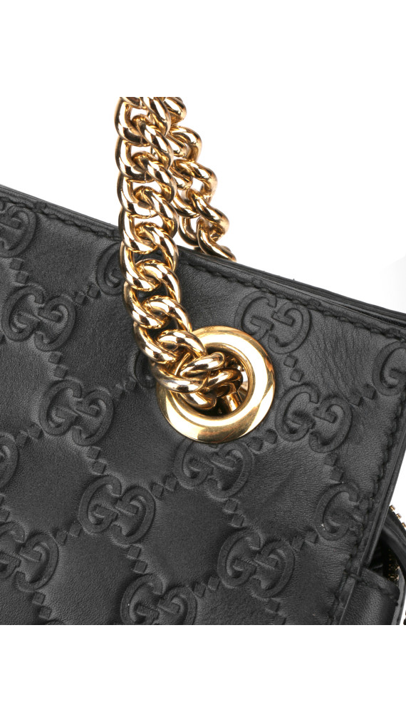 Gucci Tote i Gucci Signature skinn med elegante kjedehåndtak