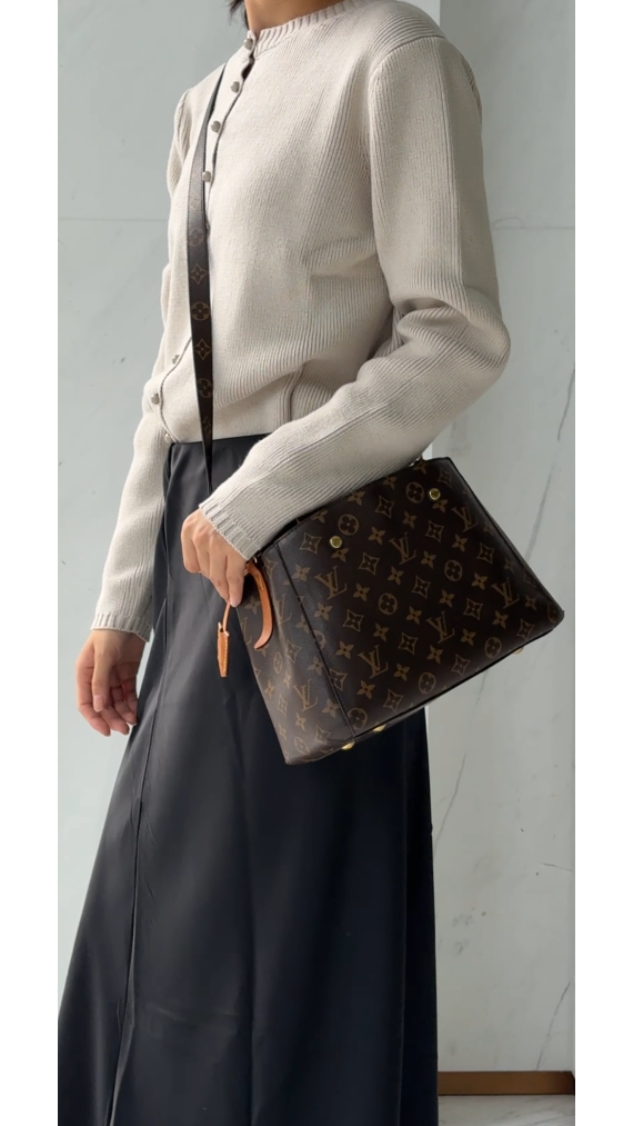Louis Vuitton Montaigne BB Monogram Canvas
