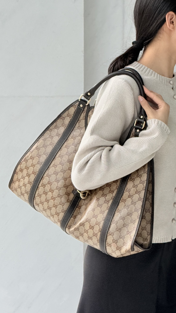 Gucci GG Crystal Joy Shoulder Bag