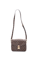Louis Vuitton Pochette Métis Monogram Canvas
