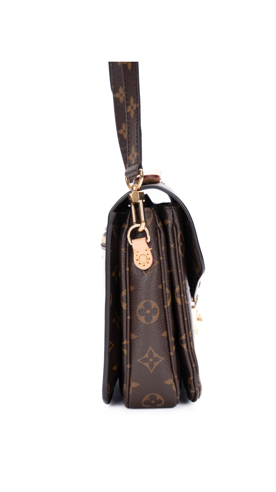 Louis Vuitton Pochette Métis Monogram Canvas
