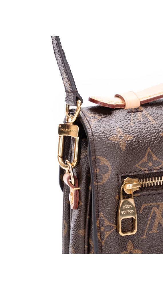 Louis Vuitton Pochette Métis Monogram Canvas