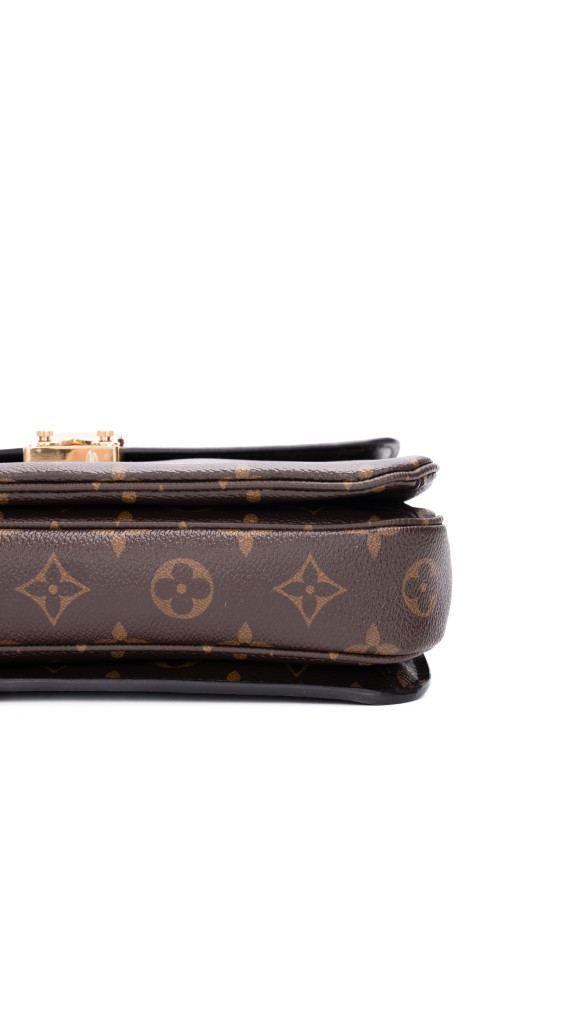 Louis Vuitton Pochette Métis Monogram Canvas