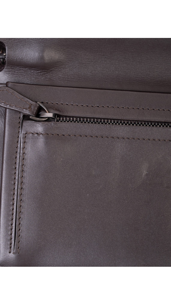Bottega Veneta Intrecciato Clutch i mørkebrunt skinn