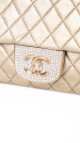 Chanel Single Flap Bag i gull skinn med dekorert CC-lås