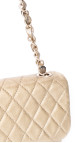Chanel Single Flap Bag i gull skinn med dekorert CC-lås