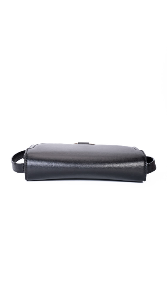 Gucci GG Logo Plaque Shoulder Bag - Black