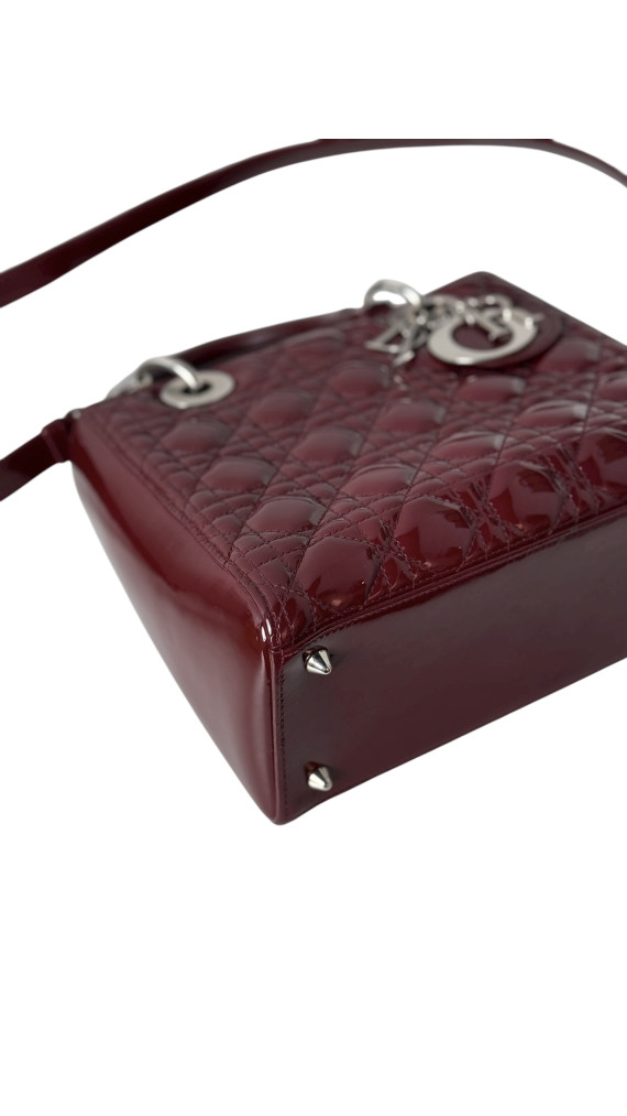Lady Dior Size Medium i burgunder patent leather
