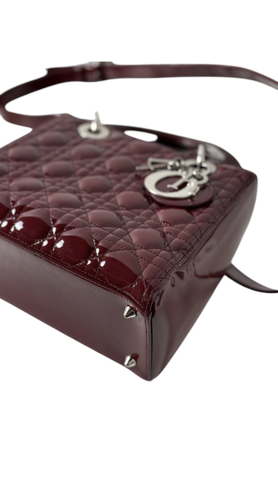 Lady Dior Size Medium i burgunder patent leather