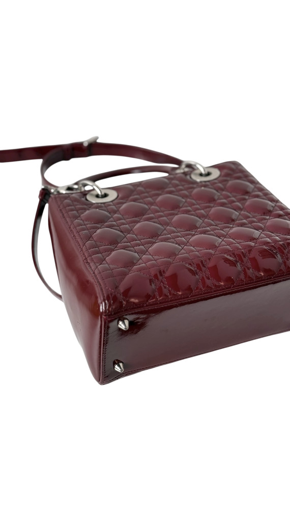 Lady Dior Size Medium i burgunder patent leather