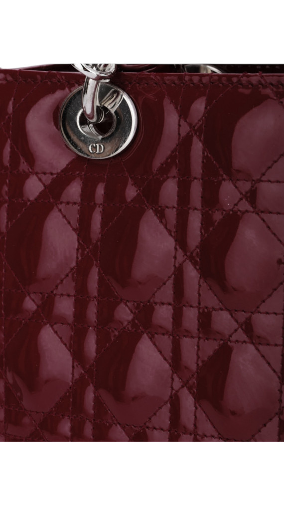 Lady Dior Size Medium i burgunder patent leather