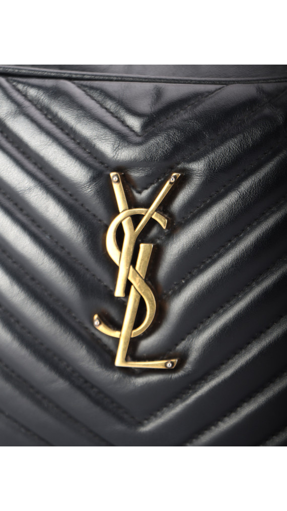 Saint Laurent Lou Camera Bag i sort chevron-quiltet skin