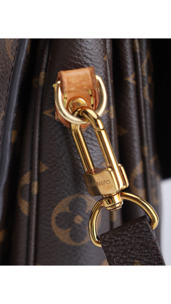 Louis Vuitton Pochette Métis i Monogram Canvas