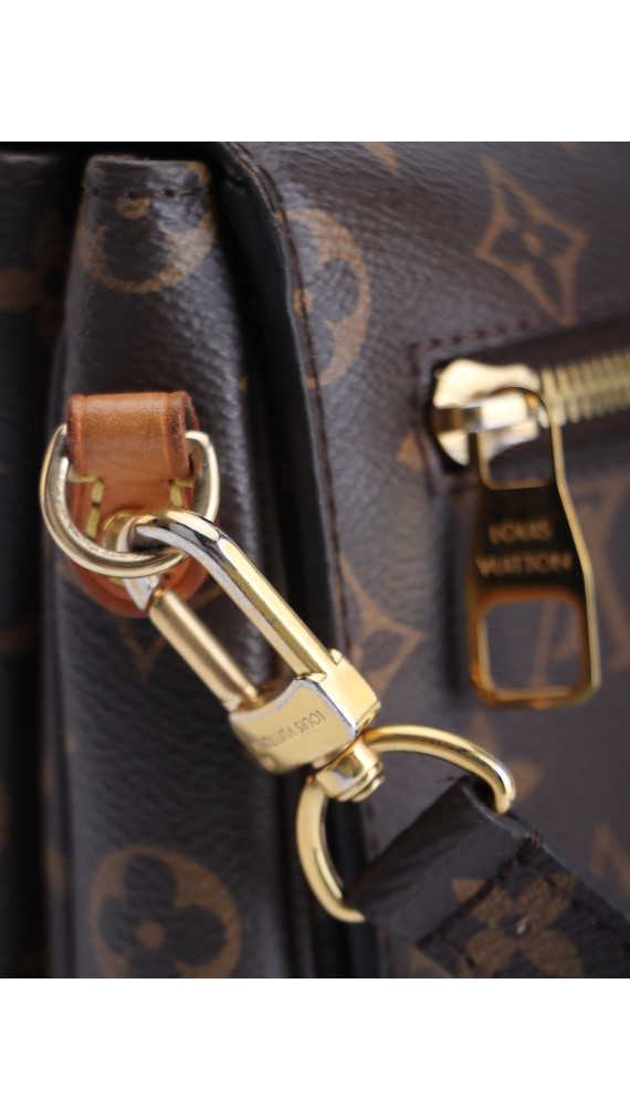 Louis Vuitton Pochette Métis i Monogram Canvas