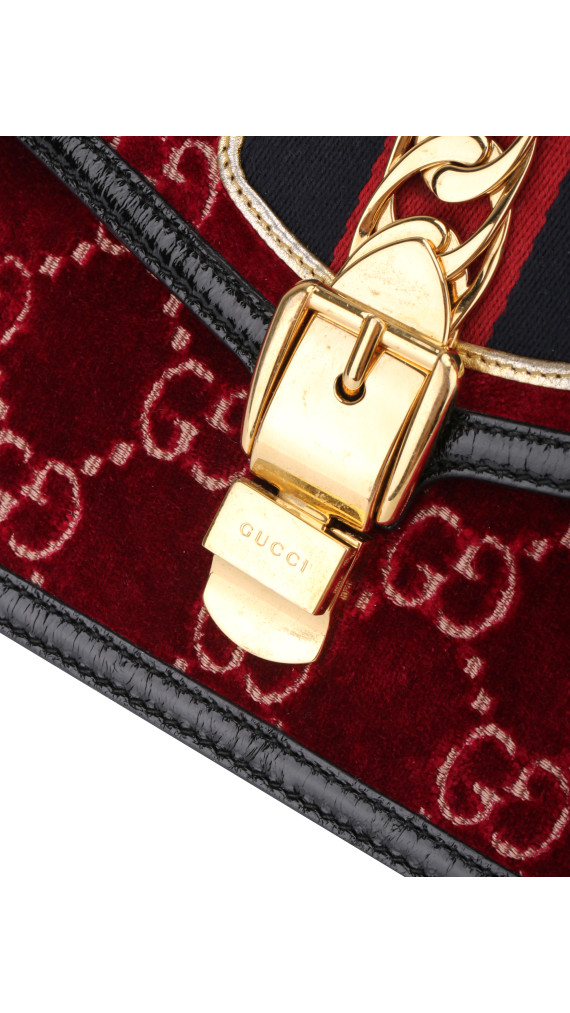 Gucci Sylvie Shoulder Bag  - Red