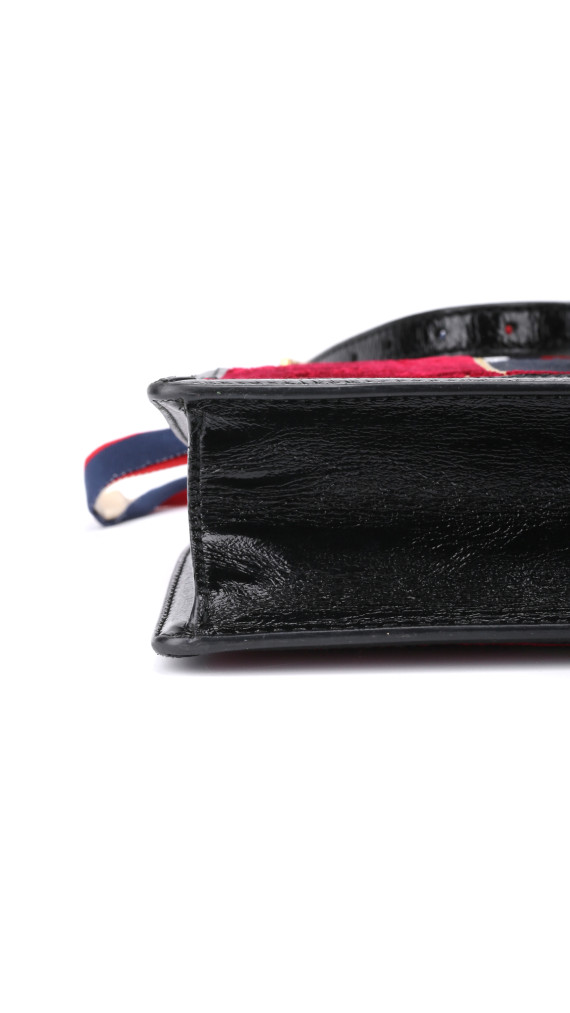 Gucci Sylvie Shoulder Bag  - Red