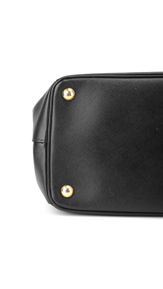 Prada Galleria Saffiano Shoulder Bag - Black