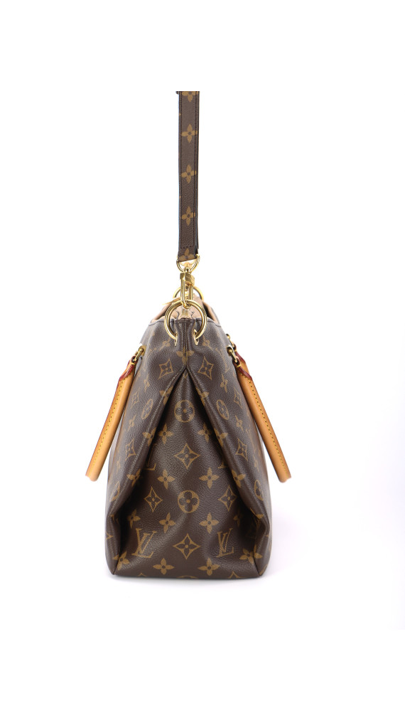 Louis Vuitton Pallas MM i Monogram canvas