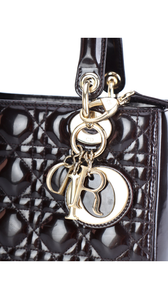 Christian Dior Lady Dior Medium i mørk brun patent skinn