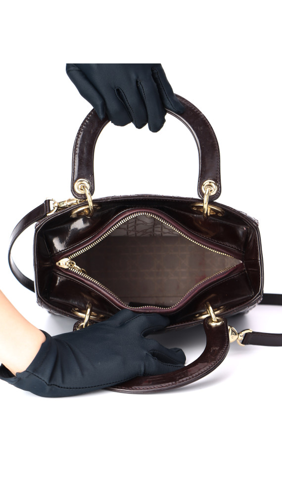 Christian Dior Lady Dior Medium i mørk brun patent skinn