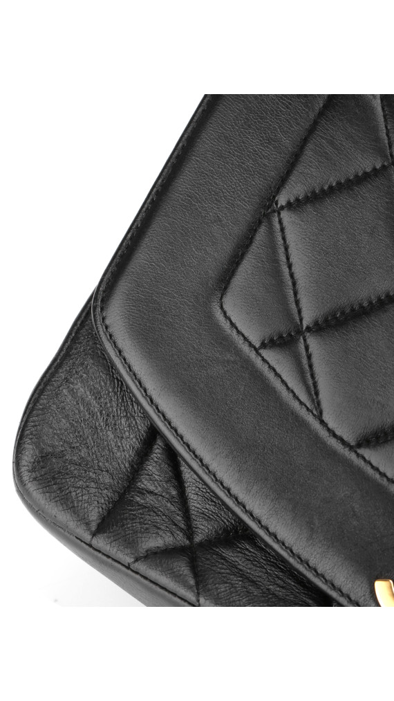 Chanel Diana Flap Bag i svart lammeskinn