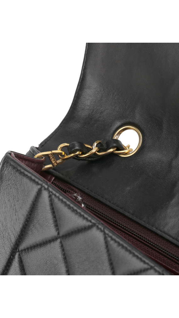 Chanel Diana Flap Bag i svart lammeskinn