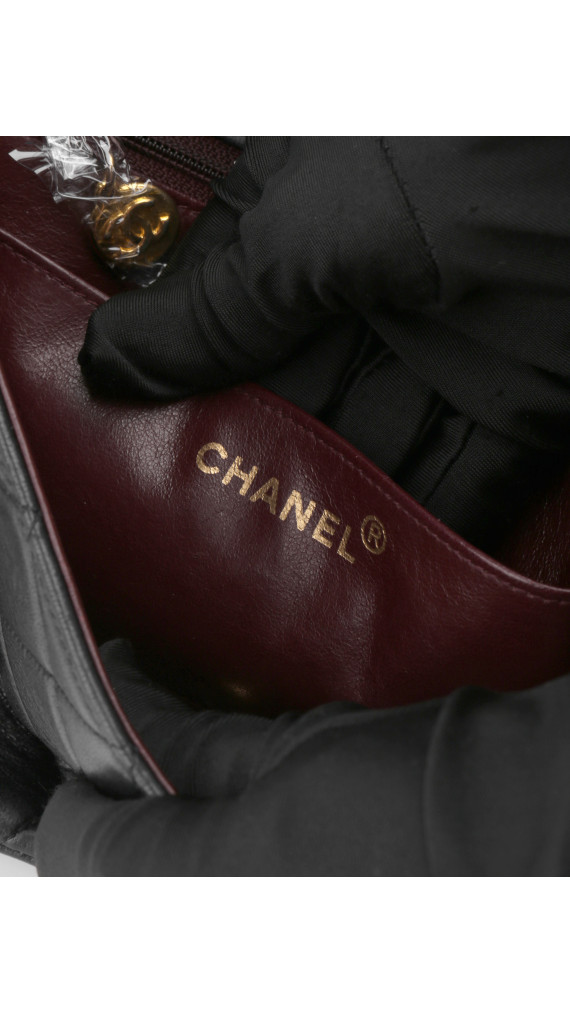 Chanel Diana Flap Bag i svart lammeskinn
