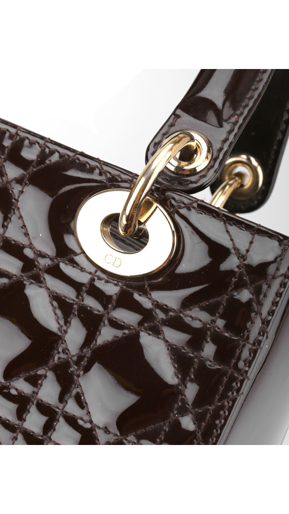 Christian Dior Lady Dior Medium i mørk brun patent skinn