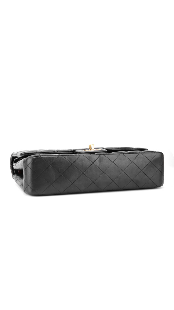 Chanel Classic Double Flap Medium i svart lammeskinn