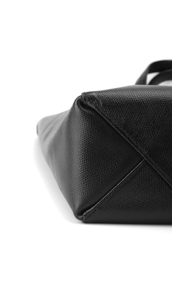 Céline Vertical Cabas i svart grained kalveskinn